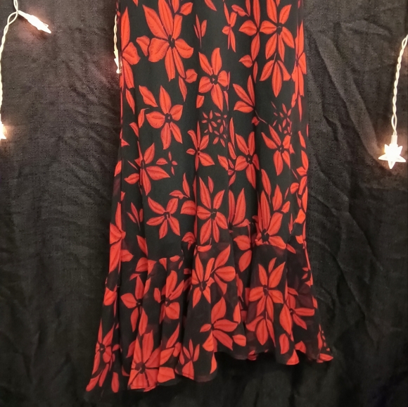 Miss B red and black midi dress - Picture 3 of 6